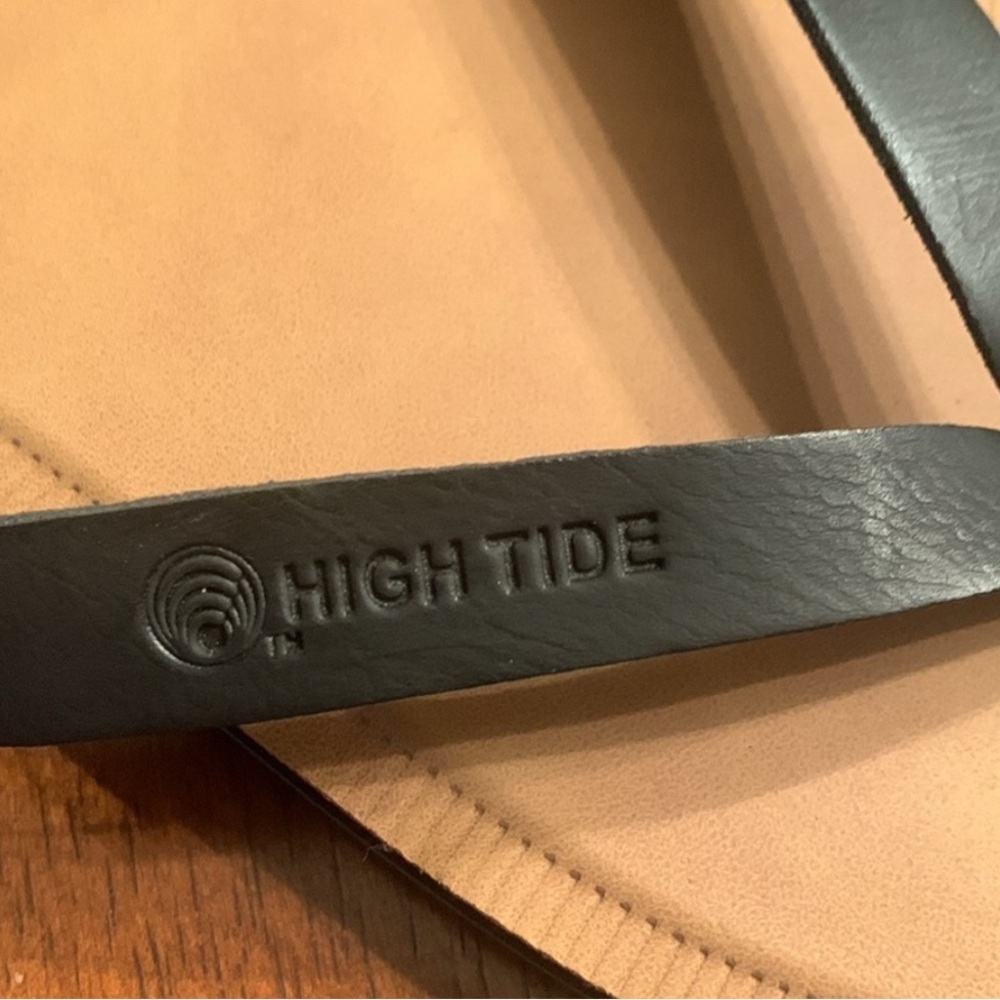 HIGH TIDE LADIES "SEA SIDE" FLIP FLOPS
size 9 - Picture 4 of 4